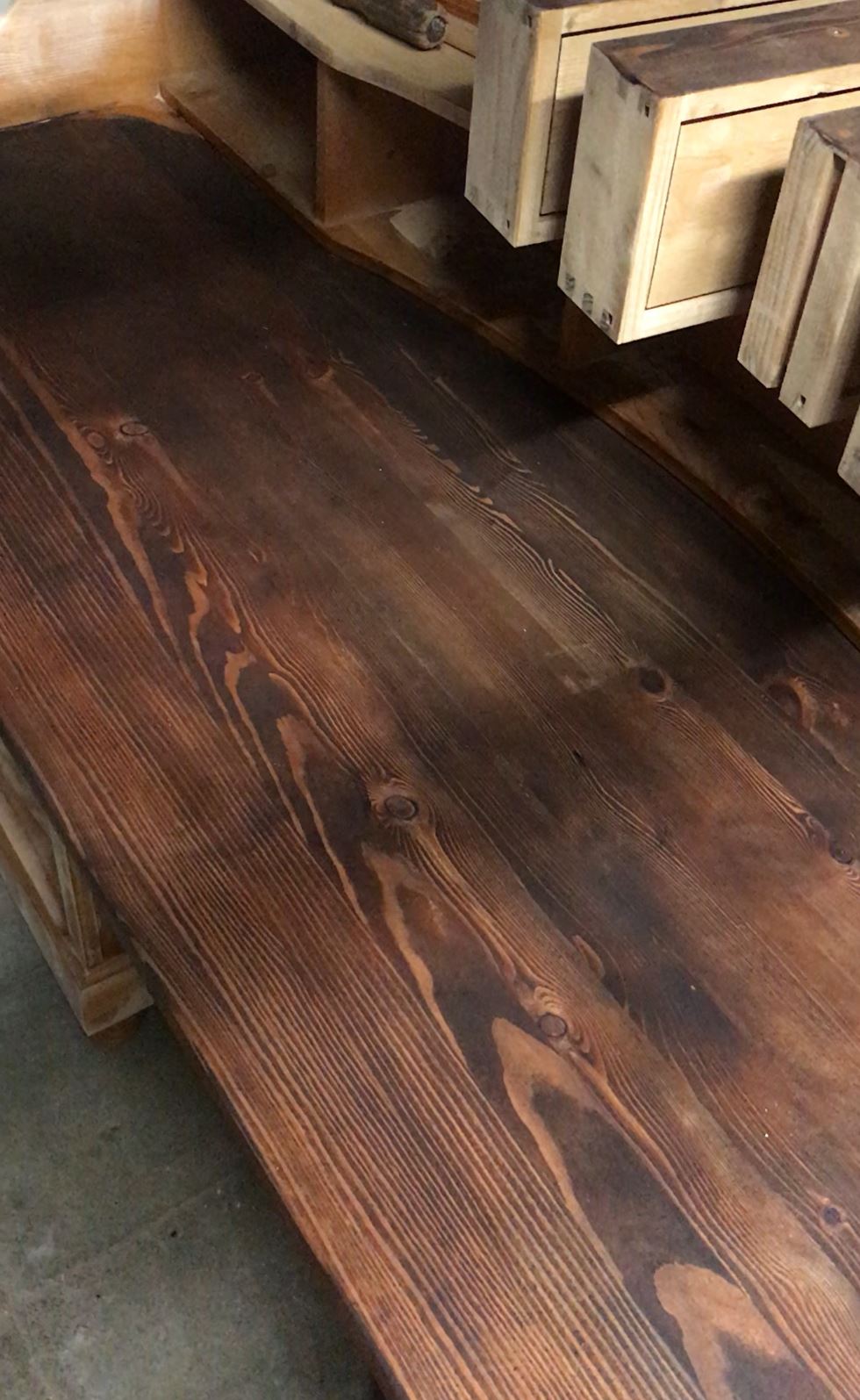 Bureau ideeën voor een industriële inrichting van je home office