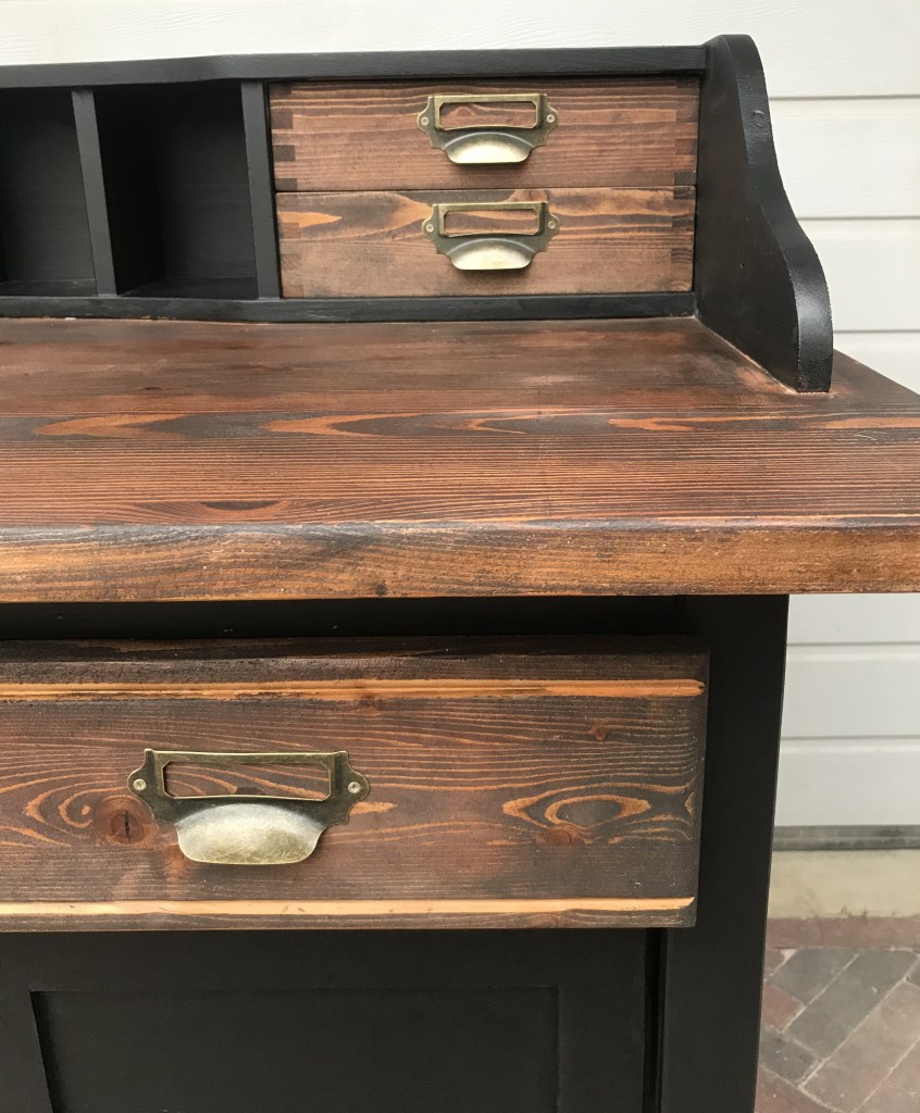 Bureau ideeën voor een industriële inrichting van je home office