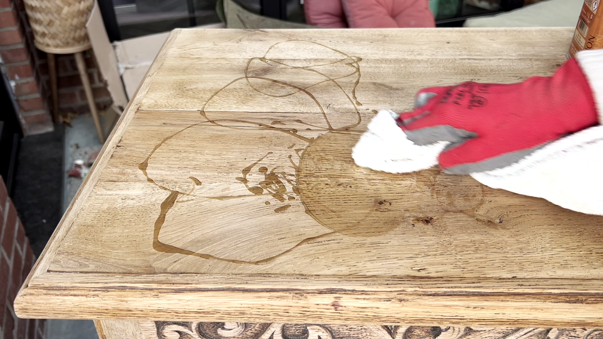 Oude glazen vitrinekast opknappen, kastje met glas in lood deurtjes, oud kastje opknappen, oude kast pimpen, oude kast voor en na, oude kast pimpen 38