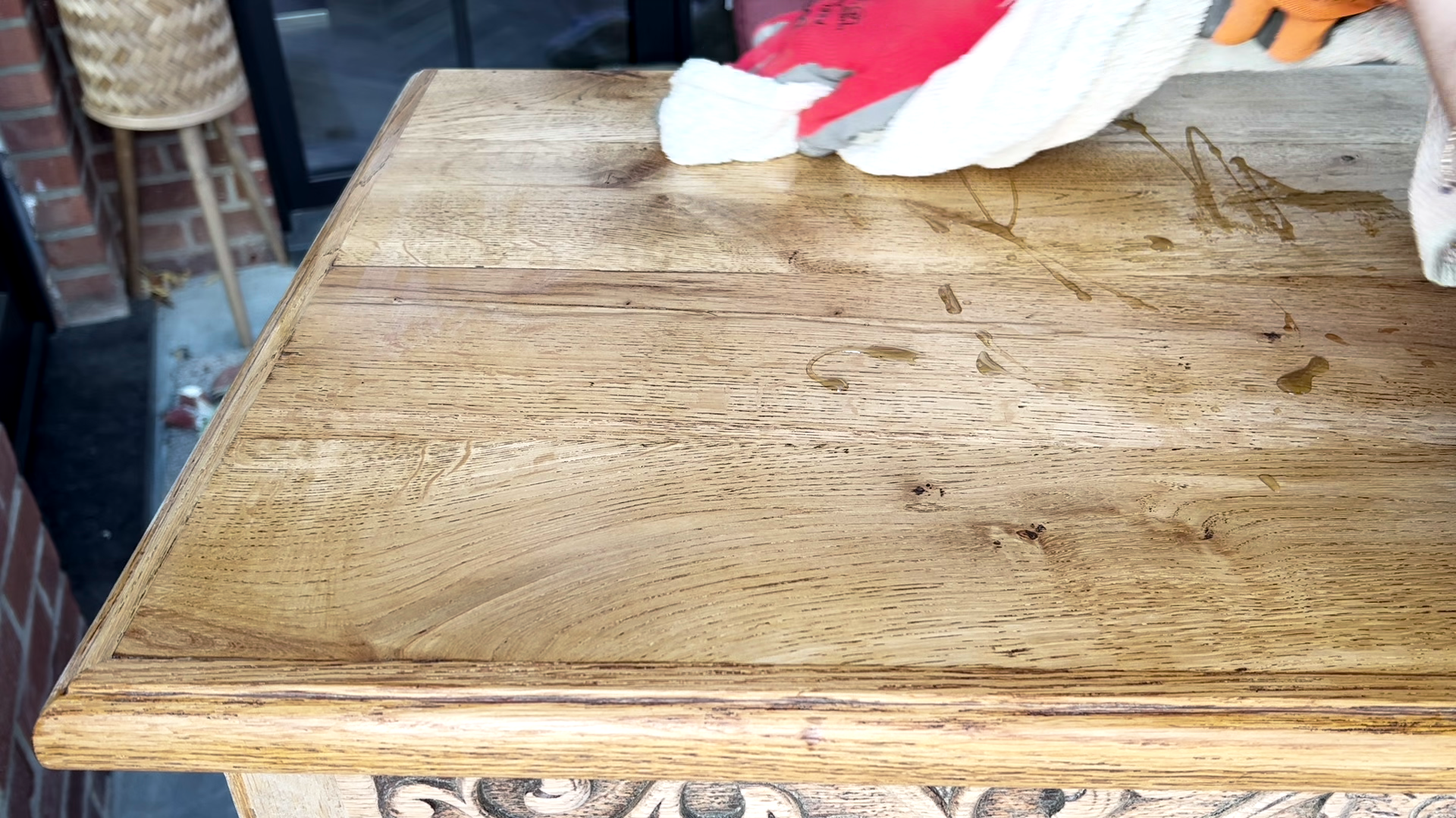 Oude glazen vitrinekast opknappen, kastje met glas in lood deurtjes, oud kastje opknappen, oude kast pimpen, oude kast voor en na, oude kast pimpen 38