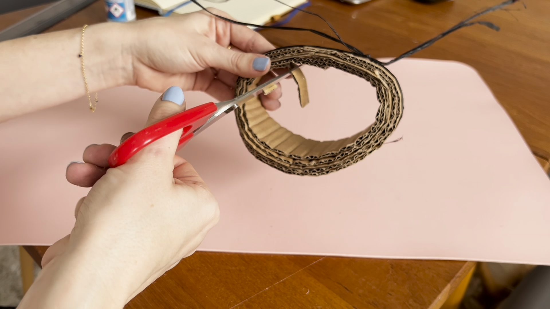 Poppenhuis opknappen Miniatuur meubels zelf maken - mini sofa 28