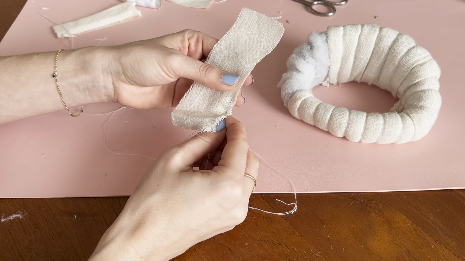 Poppenhuis opknappen Miniatuur meubels zelf maken - mini sofa 45