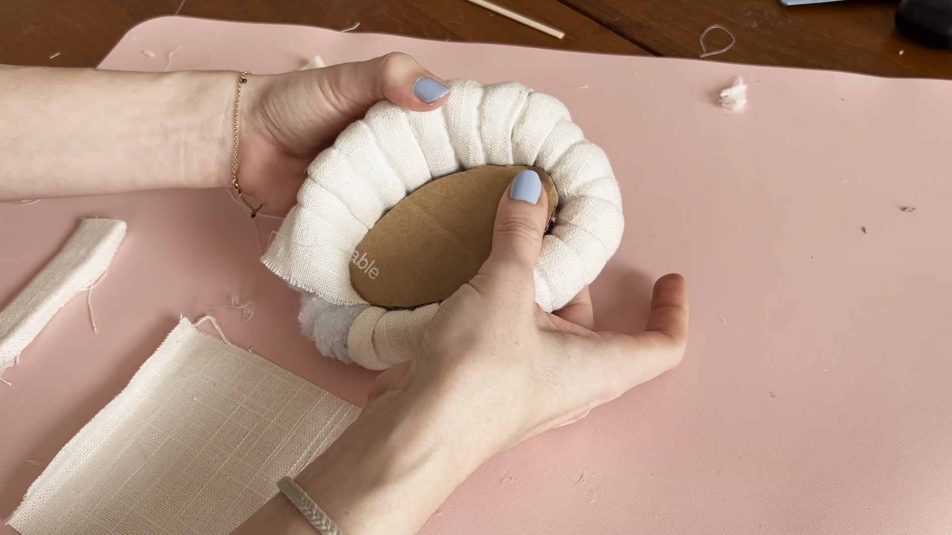 Poppenhuis opknappen Miniatuur meubels zelf maken - mini sofa 54