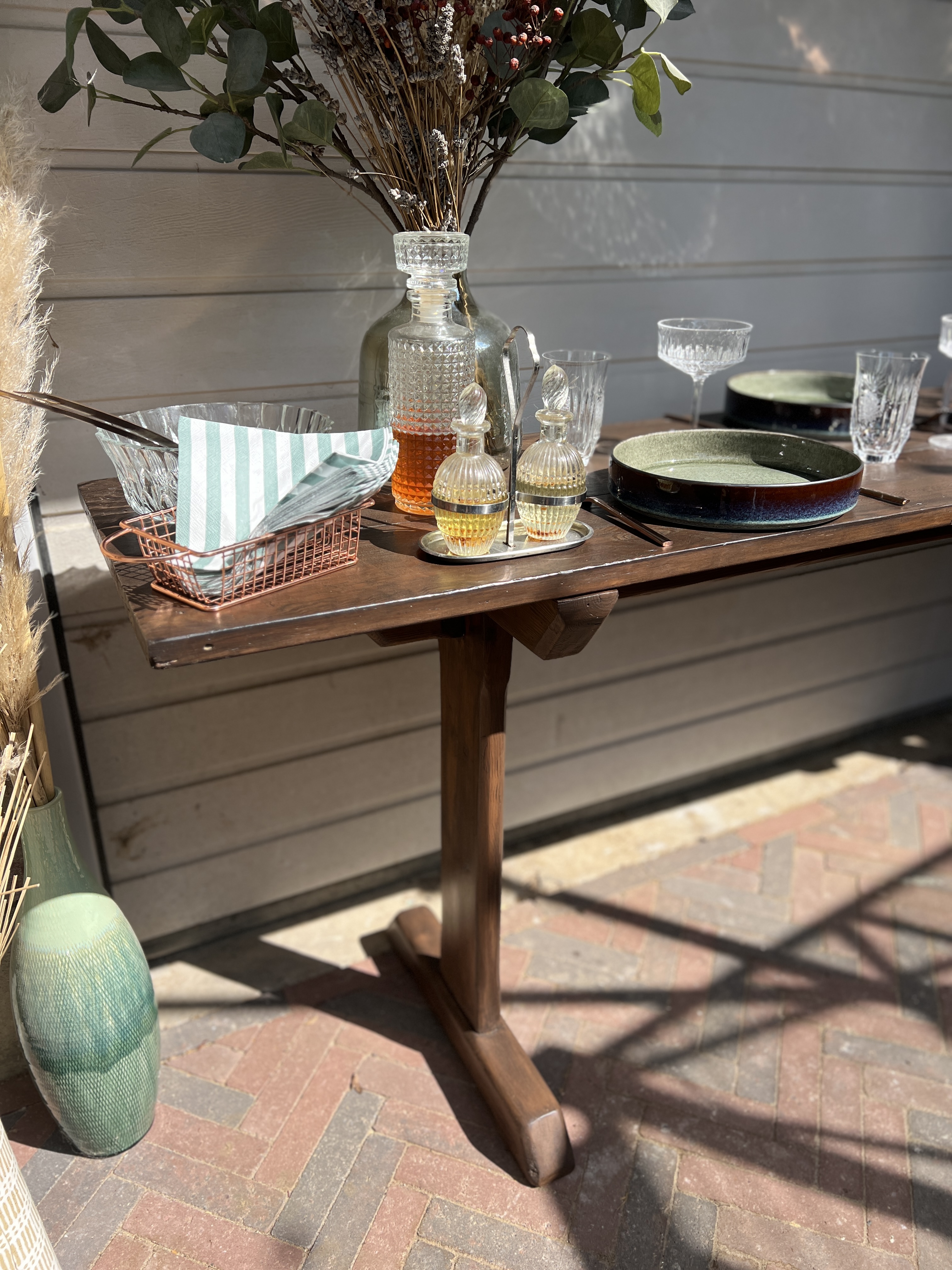 Antieke tafel, oude schoolbanken, console, grote tafel, bijzettafel, vintage hout, industrieel . 4