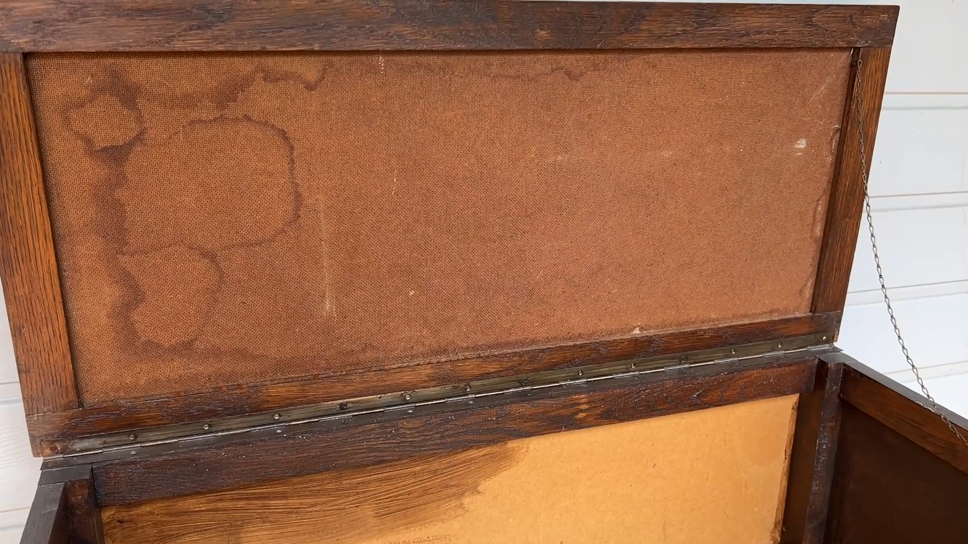 Vintage Vitrinekast Make-over Van tweedehands naar unieke vintage barkast (6)