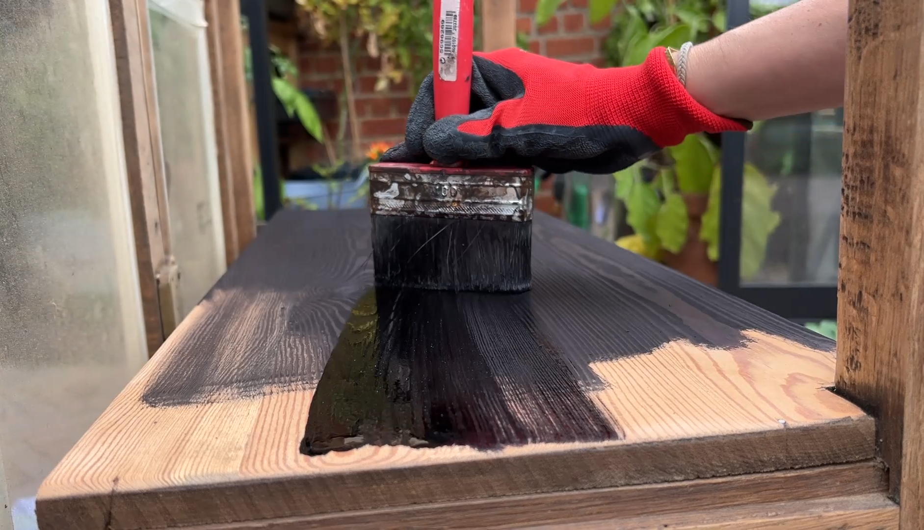 Vintage Vitrinekast Make-over Van tweedehands naar unieke vintage barkast (25)