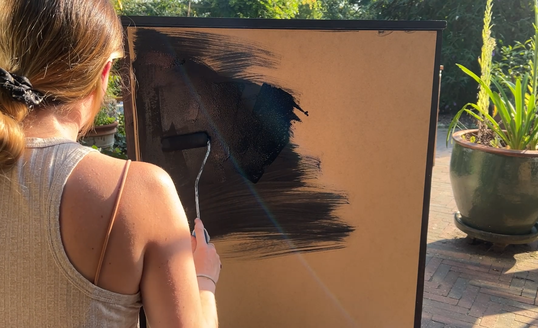 Vintage Vitrinekast Make-over Van tweedehands naar unieke vintage barkast (20)