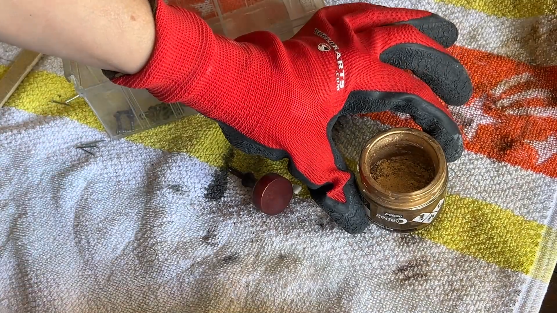 Vintage Vitrinekast Make-over Van tweedehands naar unieke vintage barkast (53)