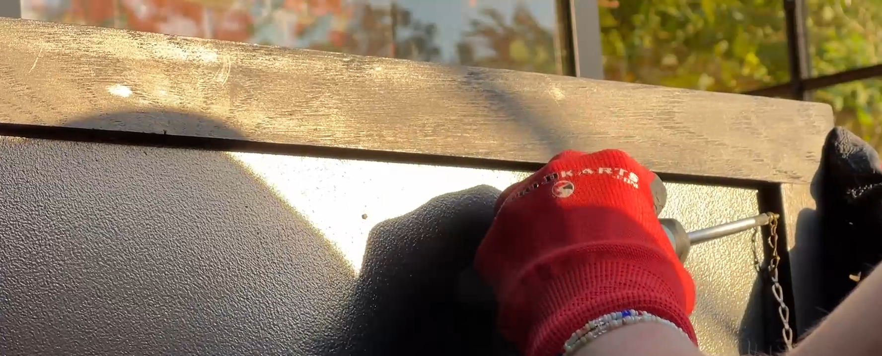 Vintage Vitrinekast Make-over Van tweedehands naar unieke vintage barkast (53)