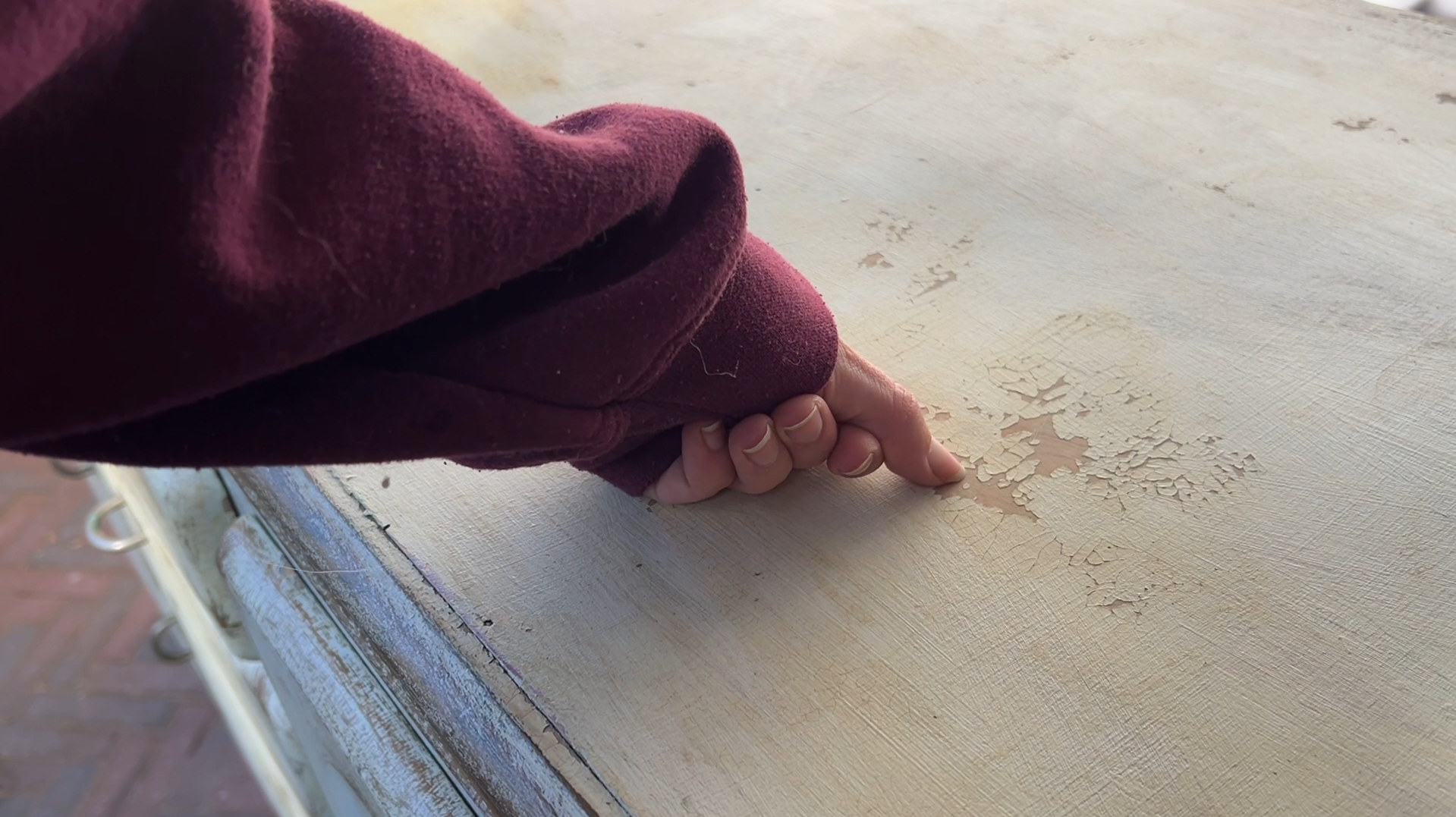 De Meeste Oude Verf die ik OOIT heb Verwijderd tijdens een Vintage Buffetkast Restauratie! – Stap voor Stap - Gids, oude verf strippen, verf schraper, buffetkast opknappen (1).png