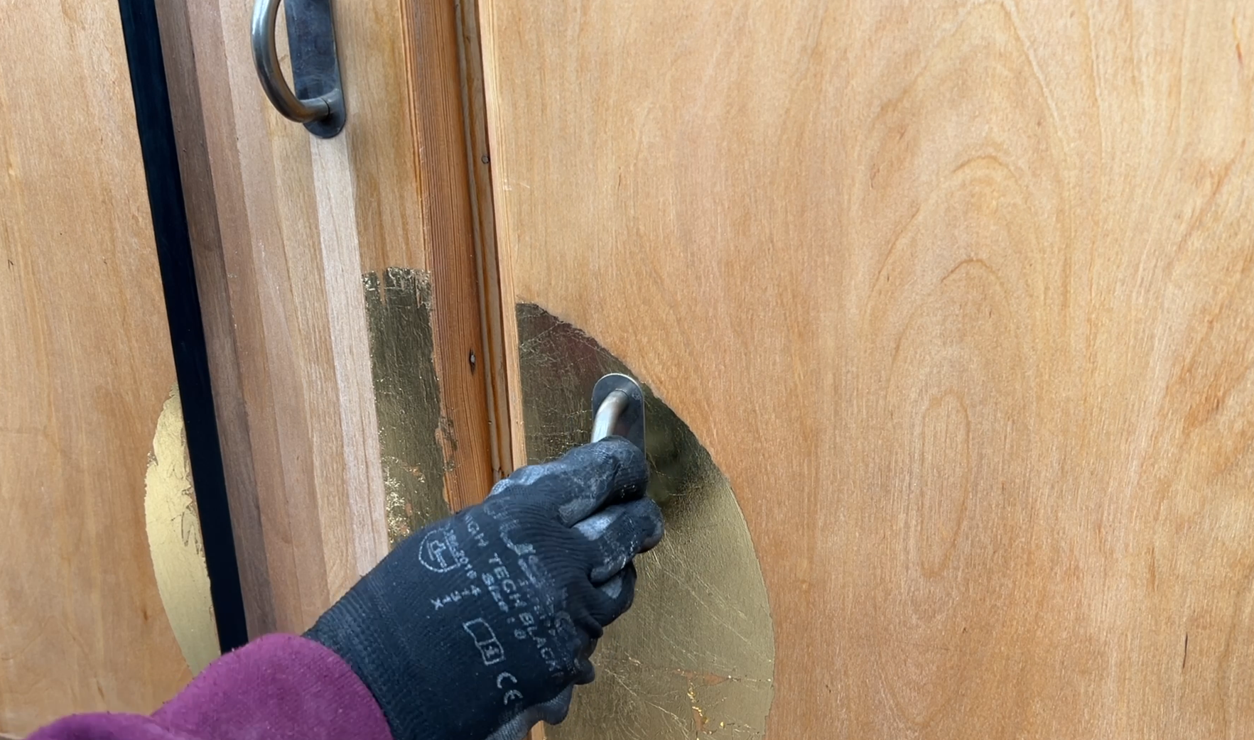 De Meeste Oude Verf die ik OOIT heb Verwijderd tijdens een Vintage Buffetkast Restauratie! – Stap voor Stap - Gids, oude verf strippen, verf schraper, buffetkast opknappen