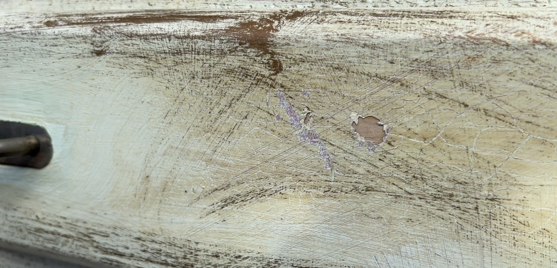 De Meeste Oude Verf die ik OOIT heb Verwijderd tijdens een Vintage Buffetkast Restauratie! – Stap voor Stap - Gids, oude verf strippen, verf schraper, buffetkast opknappen (1).png