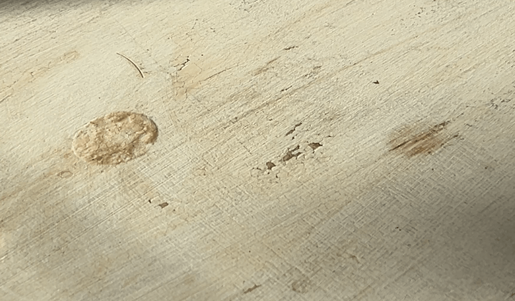 De Meeste Oude Verf die ik OOIT heb Verwijderd tijdens een Vintage Buffetkast Restauratie! – Stap voor Stap - Gids, oude verf strippen, verf schraper, buffetkast opknappen (6).png