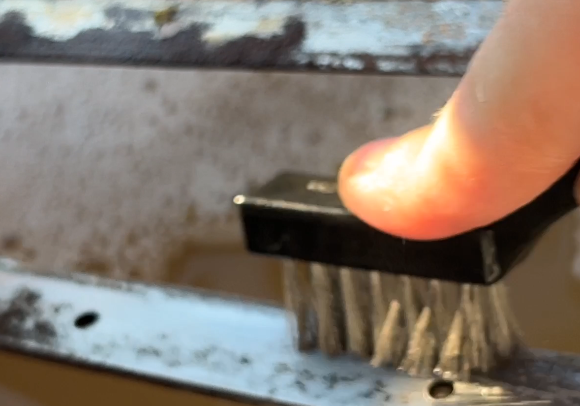 De Meeste Oude Verf die ik OOIT heb Verwijderd tijdens een Vintage Buffetkast Restauratie! – Stap voor Stap - Gids, oude verf strippen, verf schraper, buffetkast opknappen