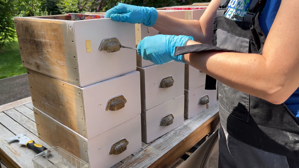 Antiek restauratie restauratie antieke meubels antieke meubels restaureren antieke apothekerskast resaureren meubels opknappen  (23)