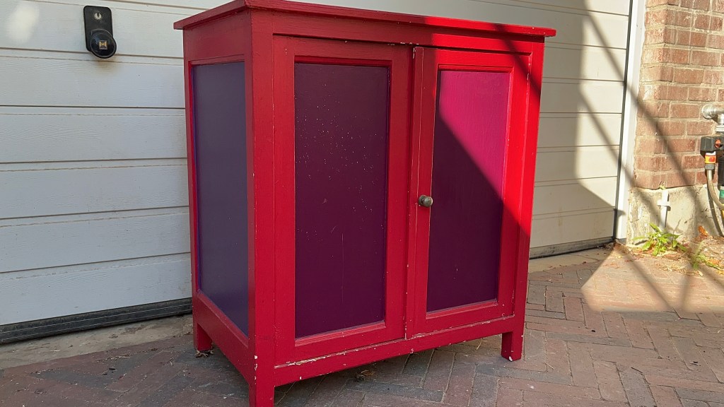 vintage antiek kastje opknappen restaureren verf strippen