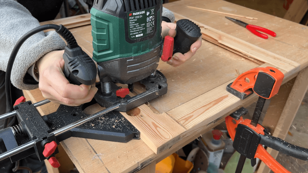 ikea-kast-makeover-glas-in-lood-stained-glass-art-transformatie-DIY-VIntage-meubels-restylen-IKEA-kast-upcycling-refurbishing