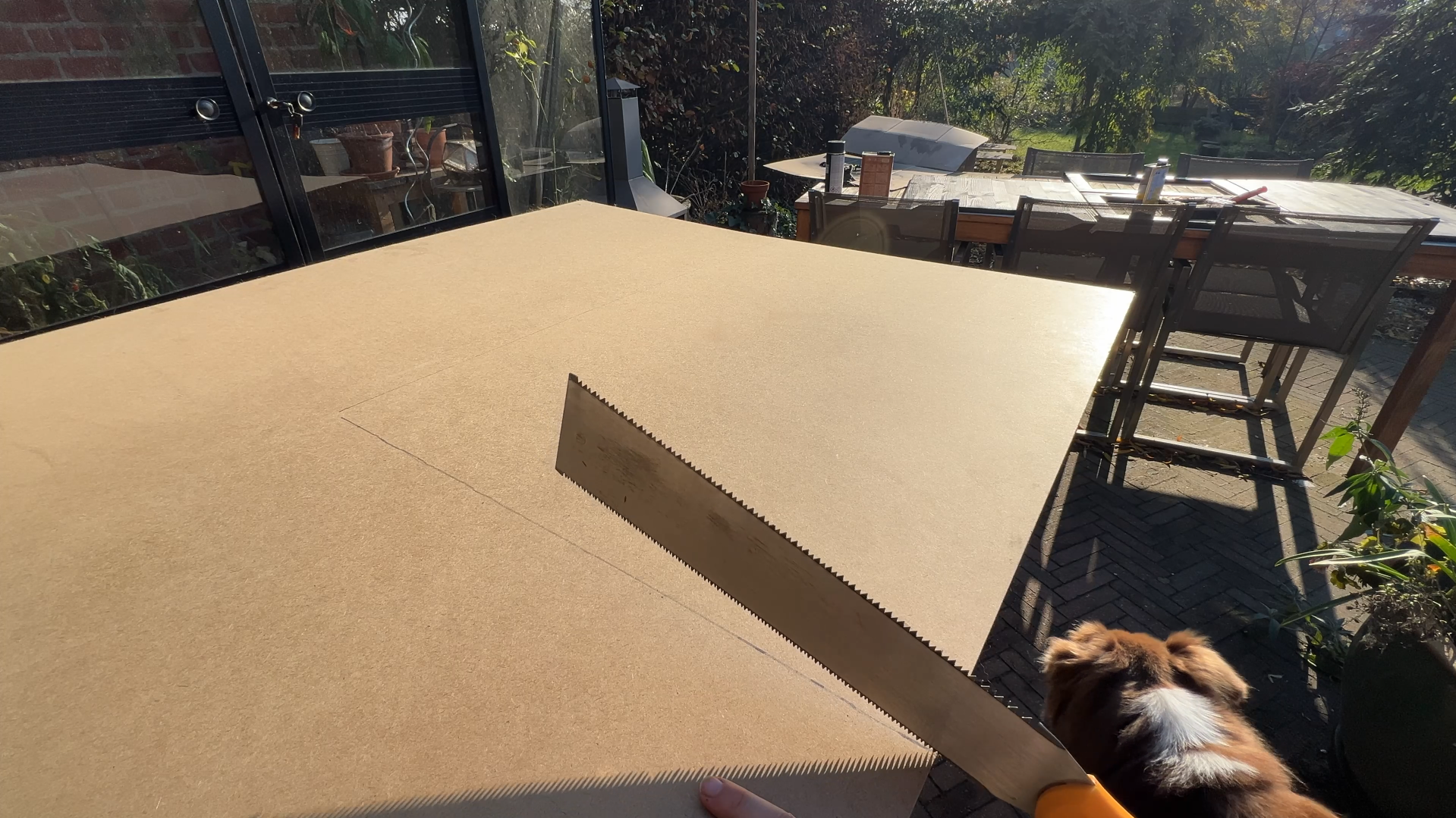 ikea-kast-makeover-glas-in-lood-stained-glass-art-transformatie-DIY-VIntage-meubels-restylen-IKEA-kast-upcycling-refurbishing