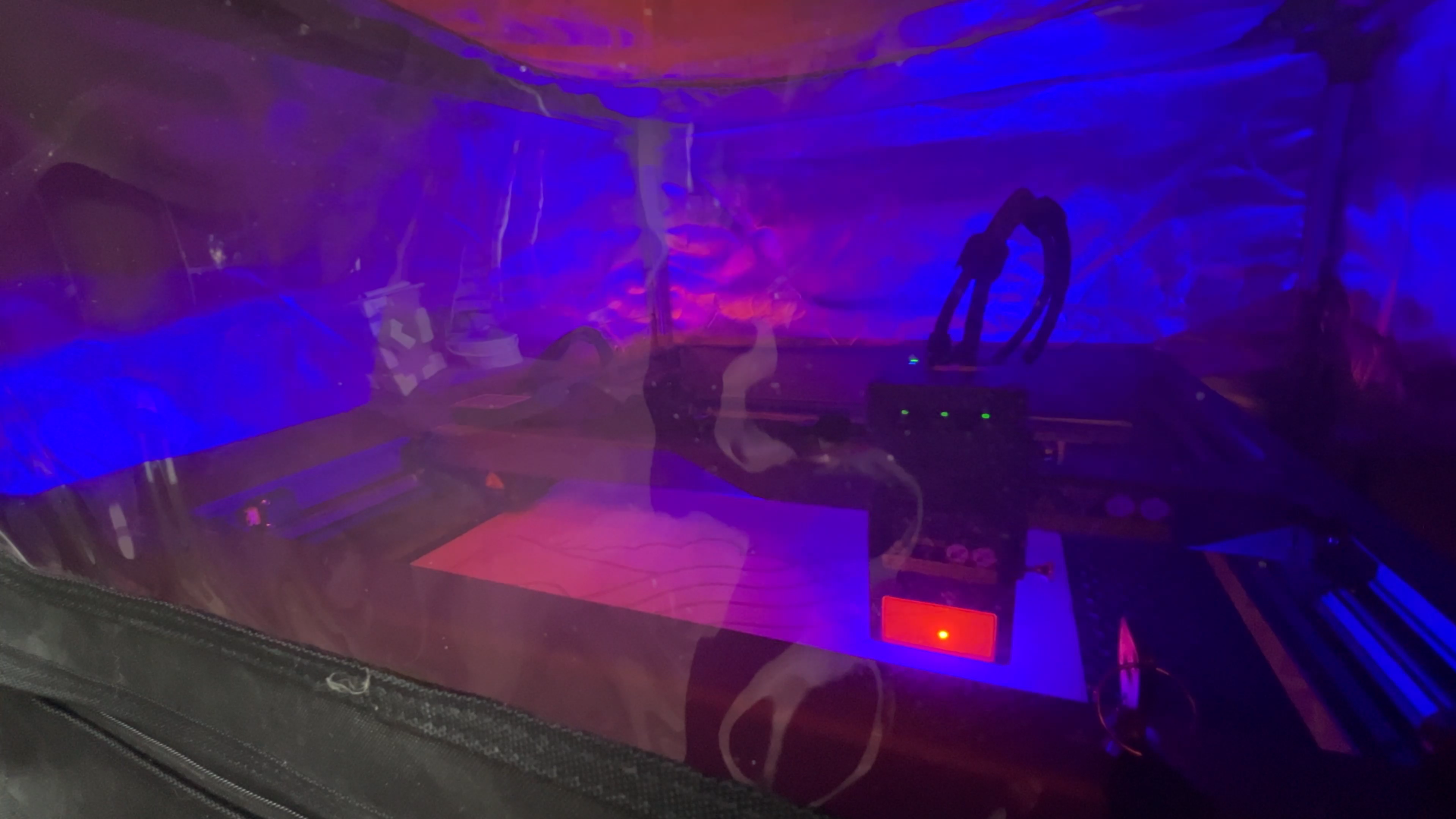 ikea-kast-makeover-glas-in-lood-stained-glass-art-transformatie-DIY-VIntage-meubels-restylen-IKEA-kast-upcycling-refurbishing