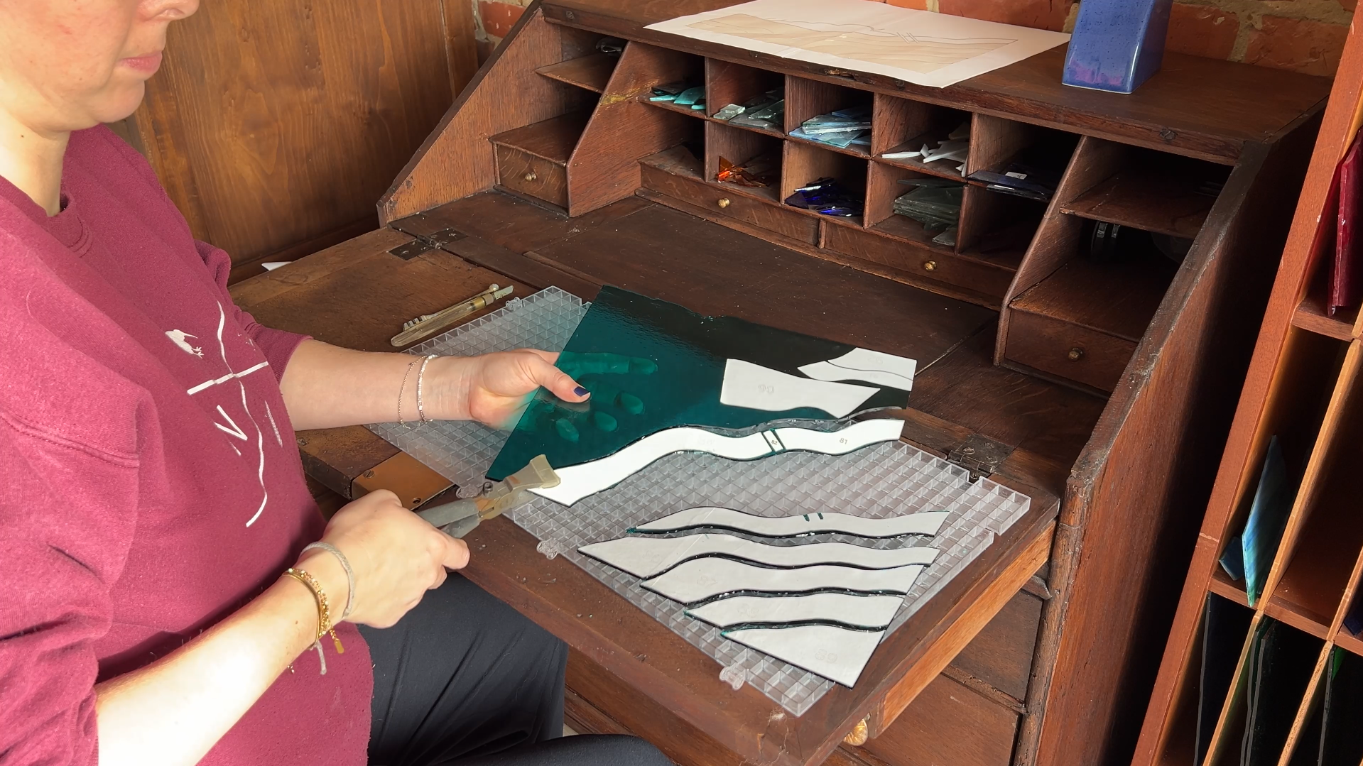 ikea-kast-makeover-glas-in-lood-stained-glass-art-transformatie-DIY-VIntage-meubels-restylen-IKEA-kast-upcycling-refurbishing