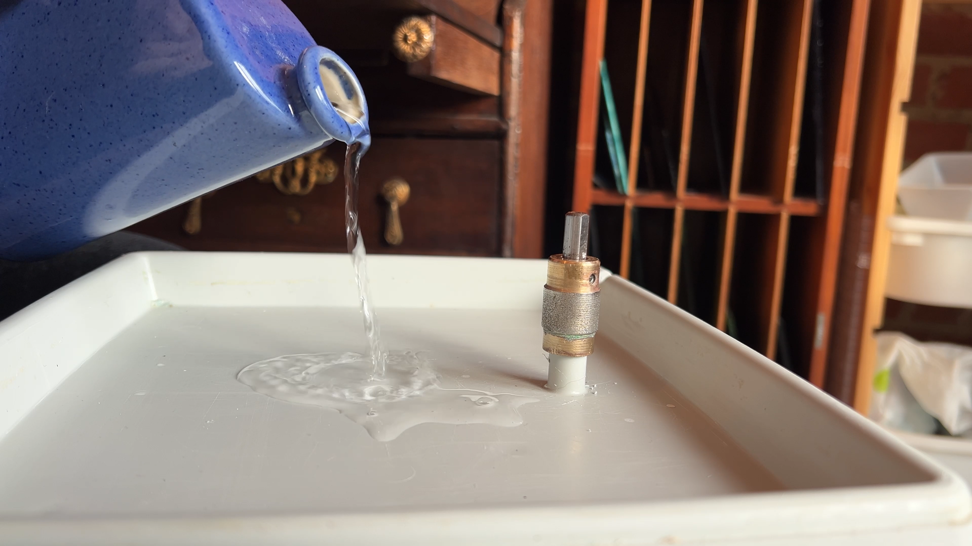 ikea-kast-makeover-glas-in-lood-stained-glass-art-transformatie-DIY-VIntage-meubels-restylen-IKEA-kast-upcycling-refurbishing