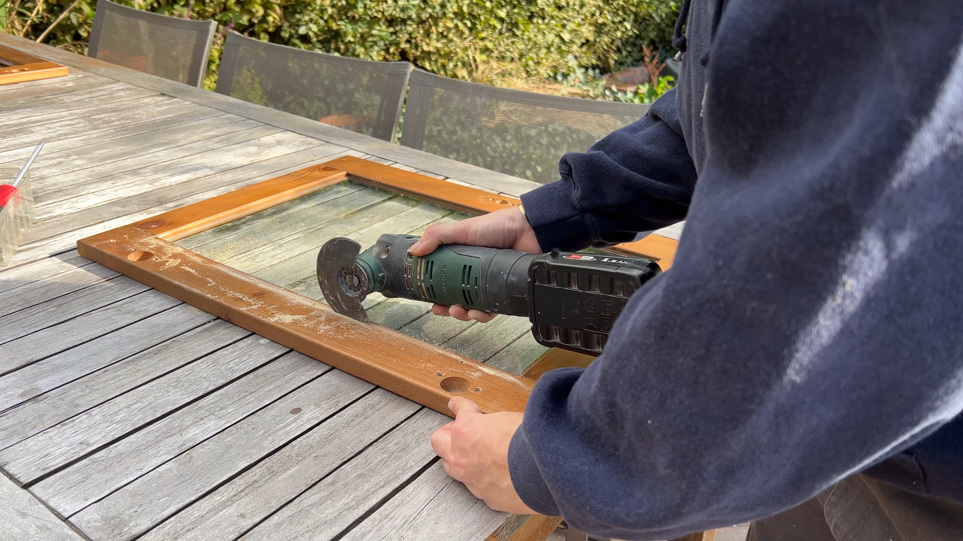 ikea-kast-makeover-glas-in-lood-stained-glass-art-transformatie-DIY-VIntage-meubels-restylen-IKEA-kast-upcycling-refurbishing