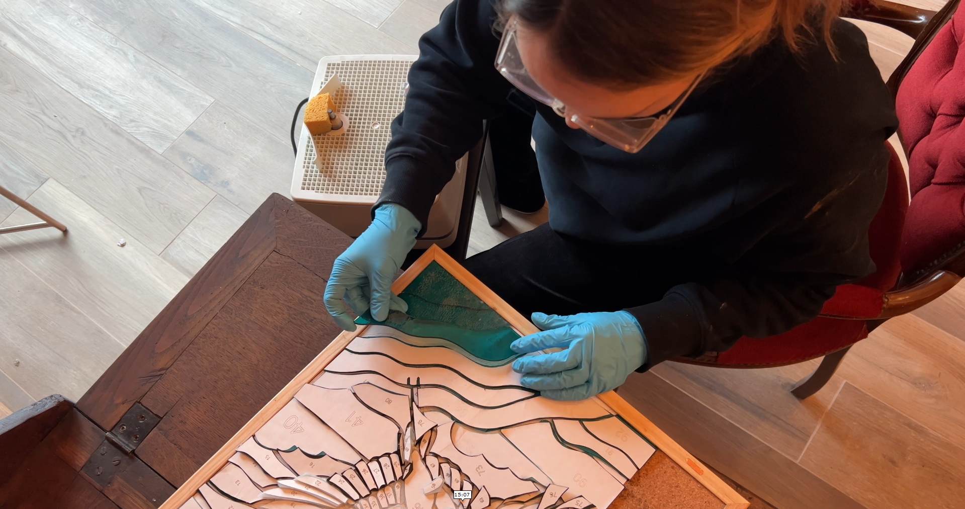 ikea-kast-makeover-glas-in-lood-stained-glass-art-transformatie-DIY-VIntage-meubels-restylen-IKEA-kast-upcycling-refurbishing