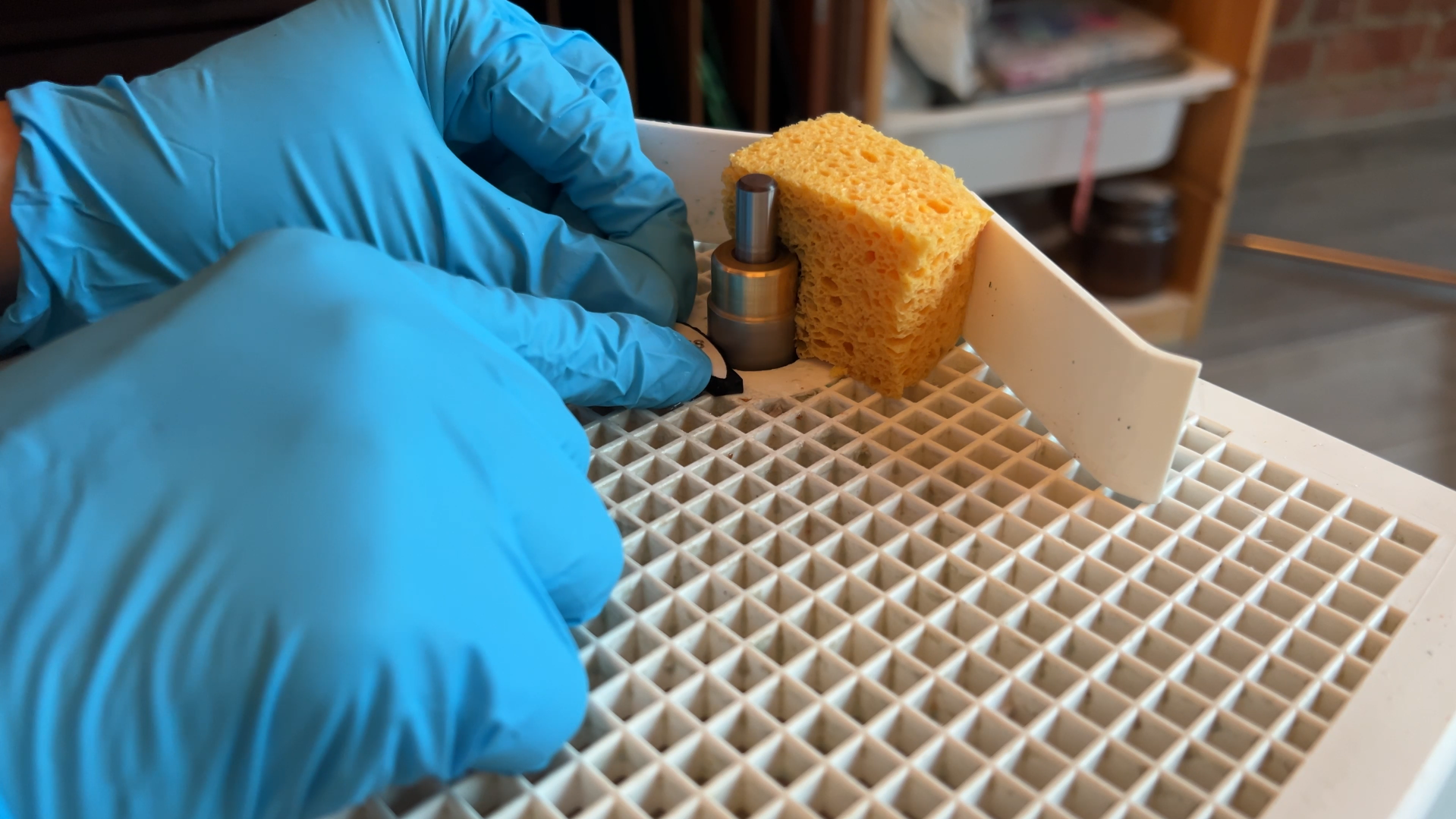 ikea-kast-makeover-glas-in-lood-stained-glass-art-transformatie-DIY-VIntage-meubels-restylen-IKEA-kast-upcycling-refurbishing