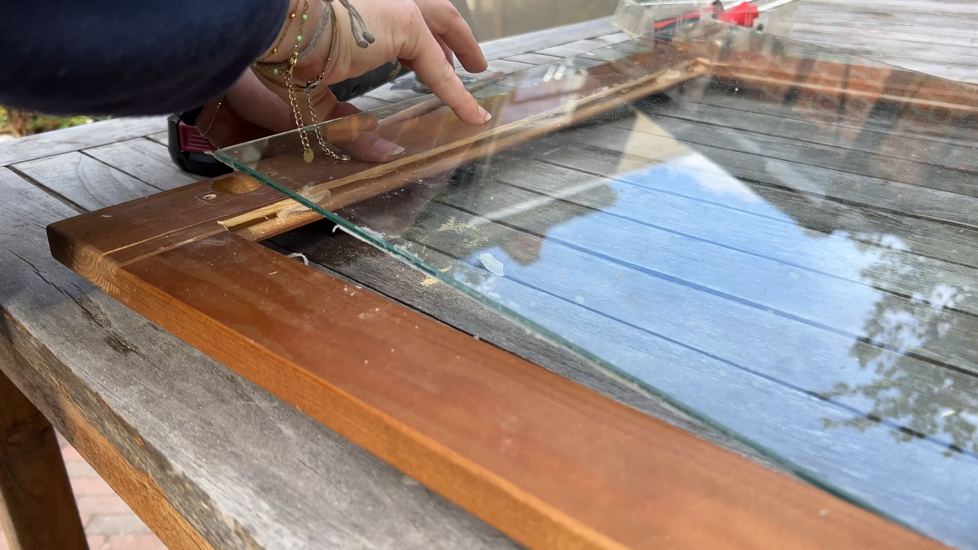 ikea-kast-makeover-glas-in-lood-stained-glass-art-transformatie-DIY-VIntage-meubels-restylen-IKEA-kast-upcycling-refurbishing