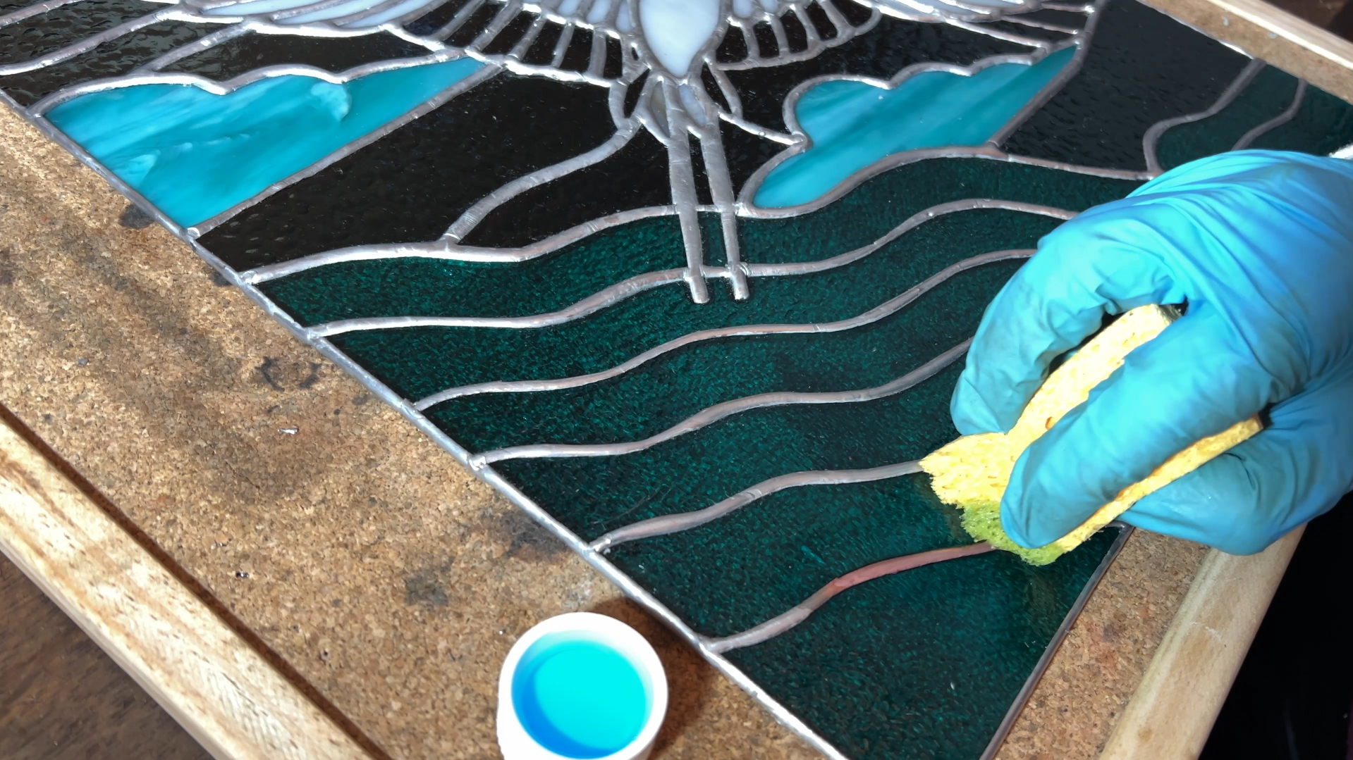 ikea-kast-makeover-glas-in-lood-stained-glass-art-transformatie-DIY-VIntage-meubels-restylen-IKEA-kast-upcycling-refurbishing