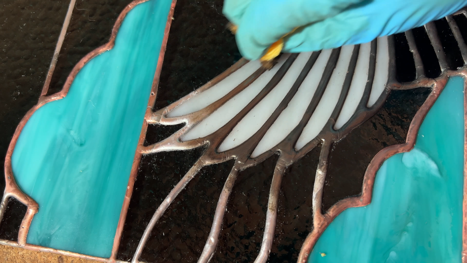 ikea-kast-makeover-glas-in-lood-stained-glass-art-transformatie-DIY-VIntage-meubels-restylen-IKEA-kast-upcycling-refurbishing